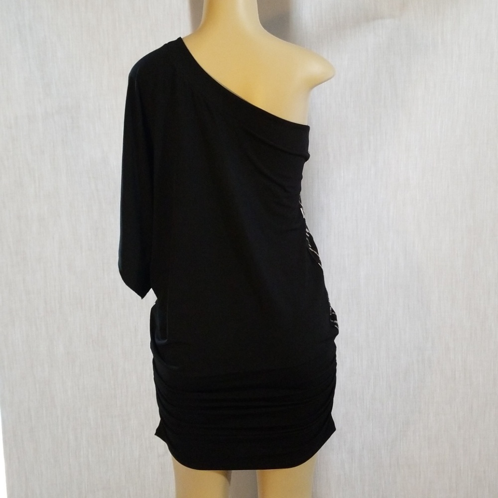 Dress - Picture 3 of 4